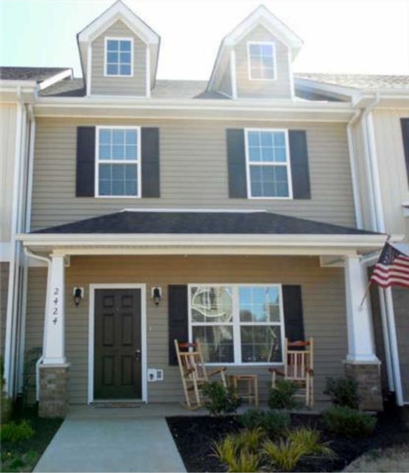 2424 New Holland Cir, Murfreesboro, TN 37128