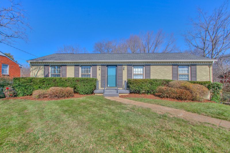 608 Elaine Dr, Nashville, TN 37211