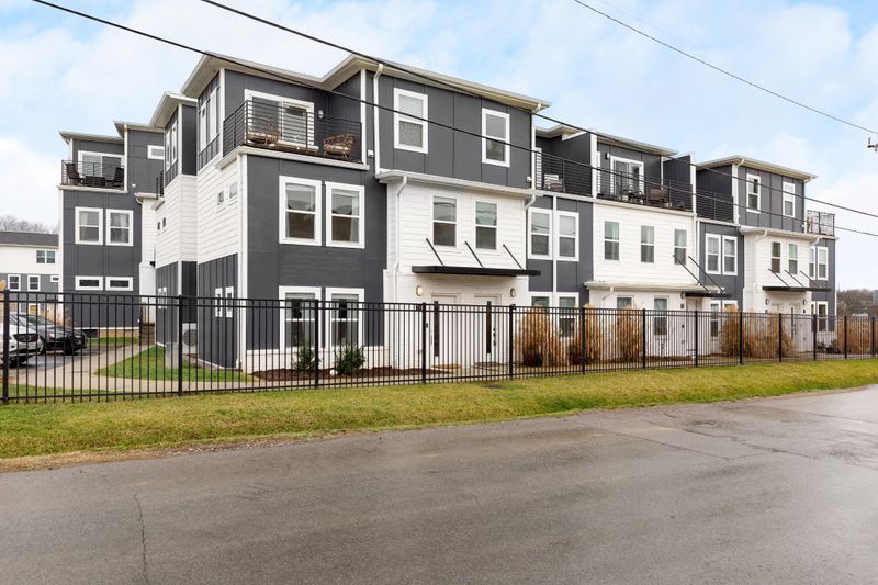 110 Duke St #5, Nashville, TN 37207