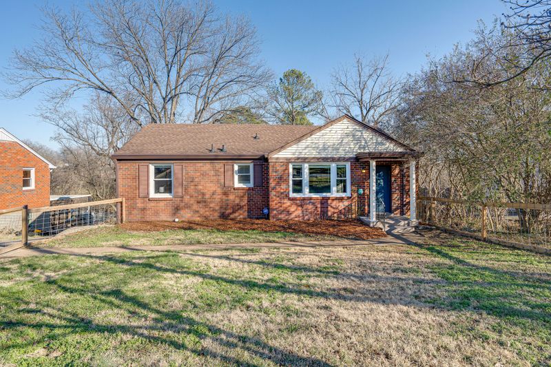 919 Mitchell Rd, Nashville, TN 37206
