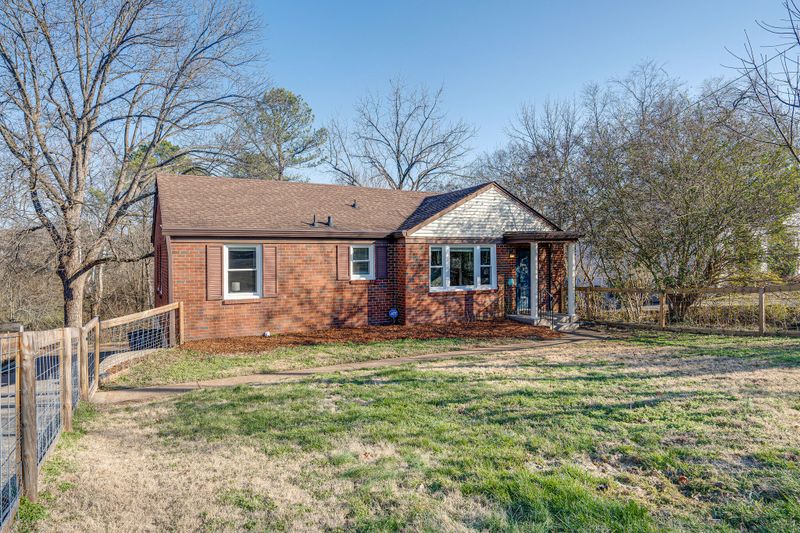 919 Mitchell Rd, Nashville, TN 37206