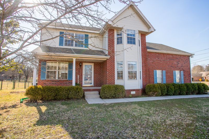 1302 River Rock Blvd, Murfreesboro, TN 37128