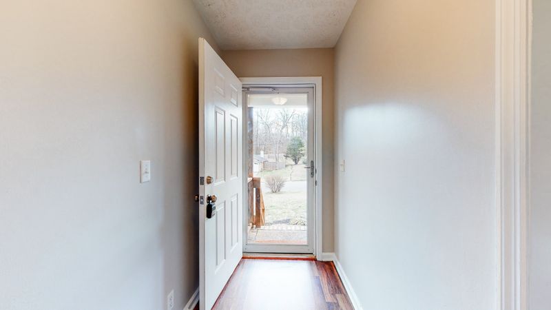 1721 Ridgemere Ct, Hermitage, TN 37076