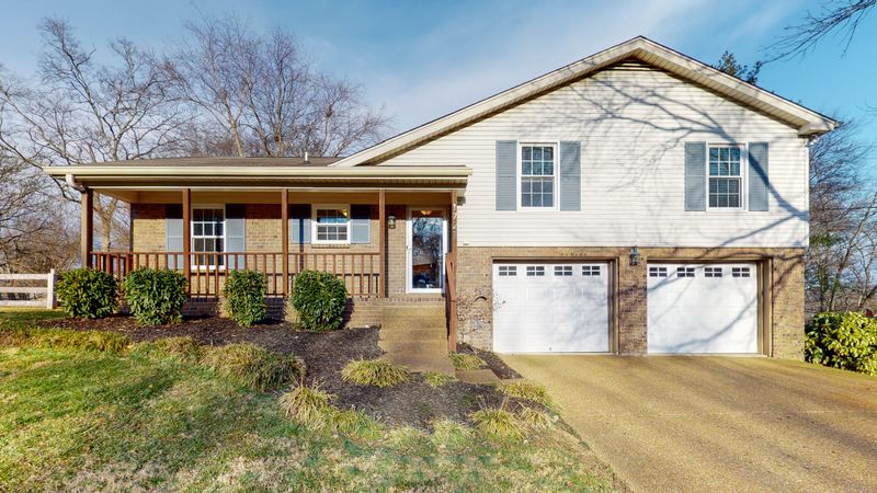 1721 Ridgemere Ct, Hermitage, TN 37076
