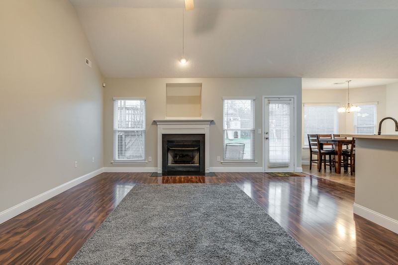 102 Corey Ln, Lebanon, TN 37090