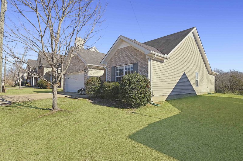 1108 Shire Dr, Antioch, TN 37013