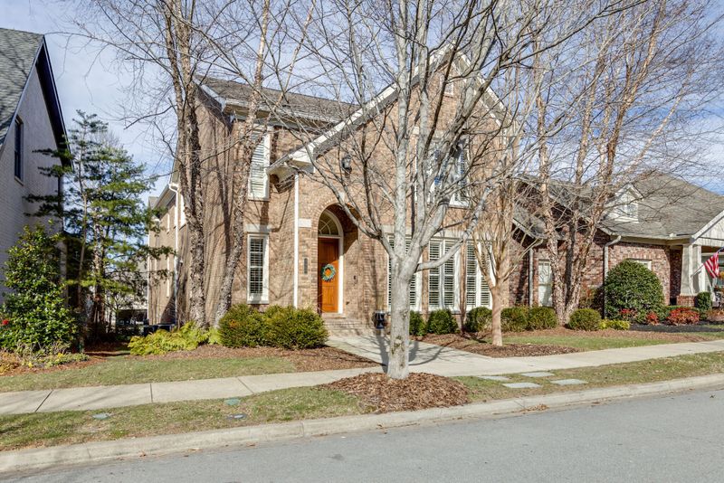 2960 Americus Dr, Thompsons Station, TN 37179