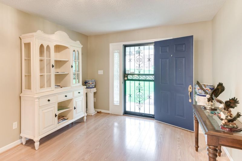 105 Victor Ln, Ringgold, GA 30736