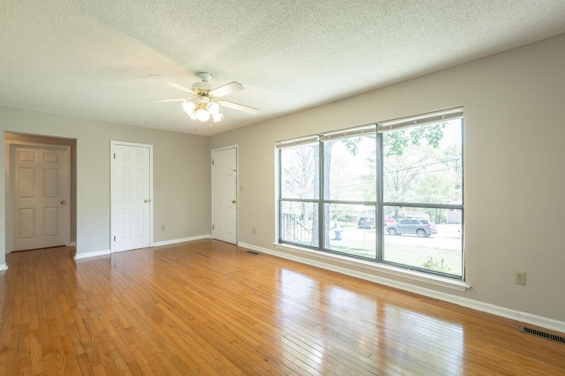 1011 W Circle Dr, Rossville, GA 30741