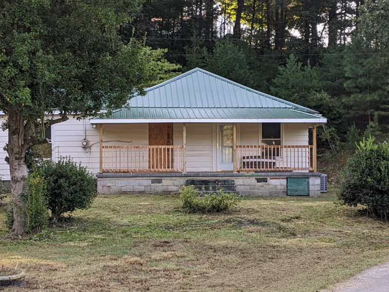 170 Hooker Cemetary Rd, Wildwood, GA 30757