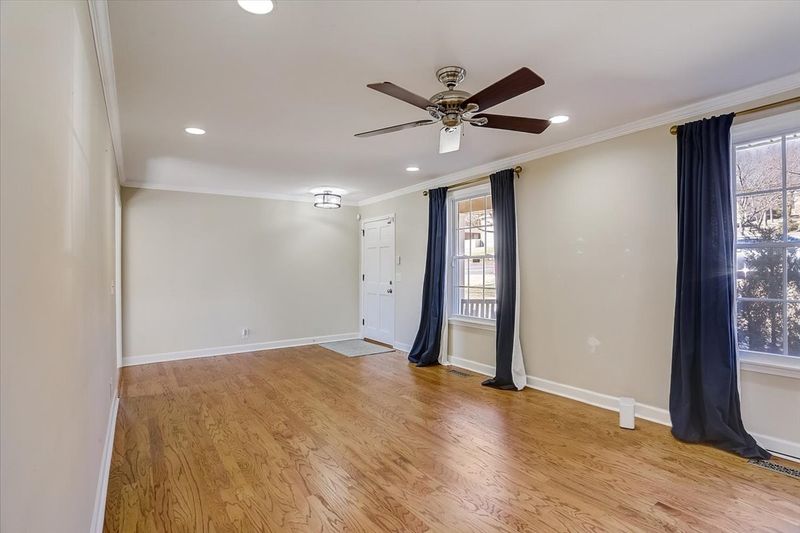 5678 Amalie Dr, Nashville, TN 37211