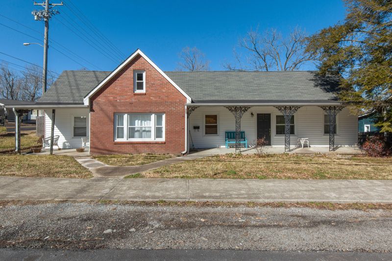 308 Center Ave, Dickson, TN 37055