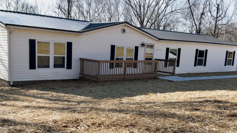 1070 Ben Collier Rd, Charlotte, TN 37036