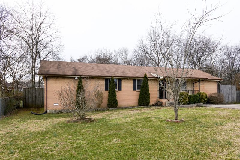 306 Monaco Dr, Hermitage, TN 37076