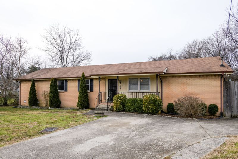 306 Monaco Dr, Hermitage, TN 37076