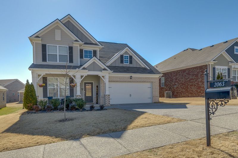 2063 Sunflower Dr, Spring Hill, TN 37174