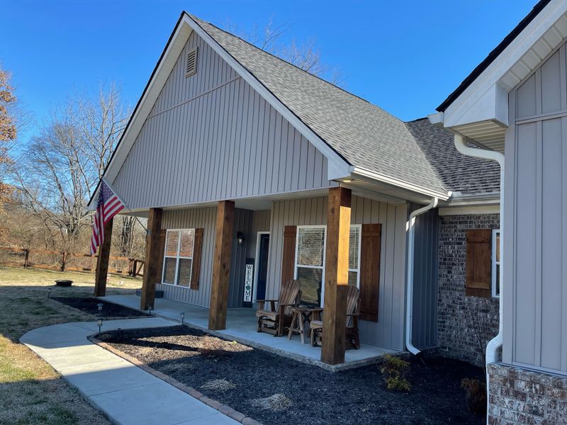893 Douglas Ln, Gallatin, TN 37066