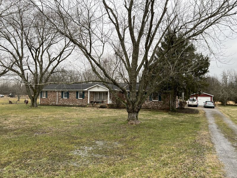 4401 Barfield Crescent Rd, Murfreesboro, TN 37128
