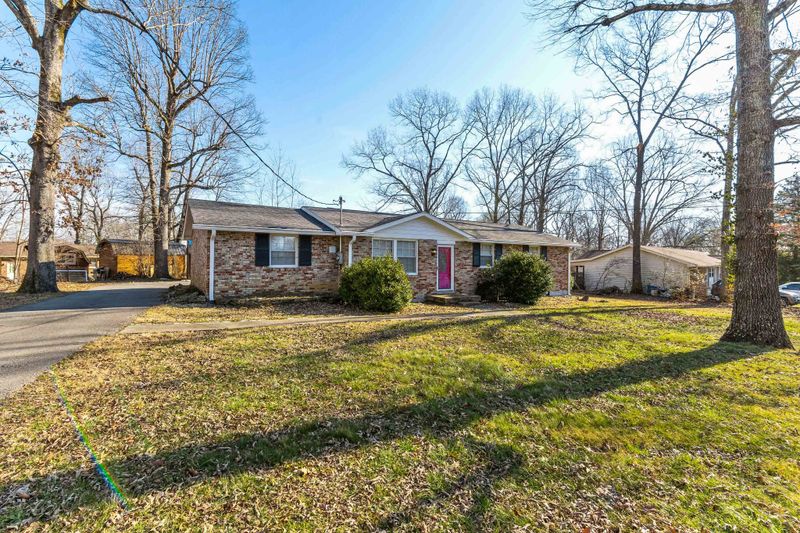 1133 Copper Still Cir, Kingston Springs, TN 37082