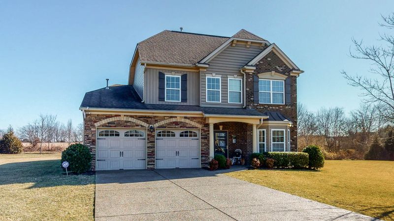 1032 Middleton Ln, Gallatin, TN 37066
