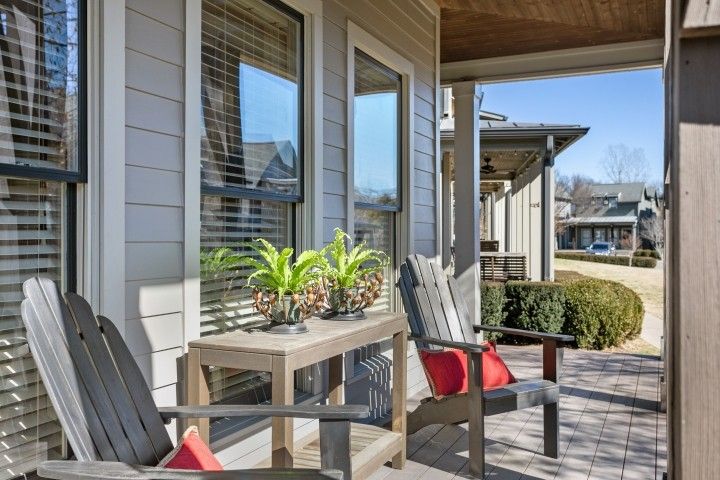 353 Sylvan Park Ln, Nashville, TN 37209