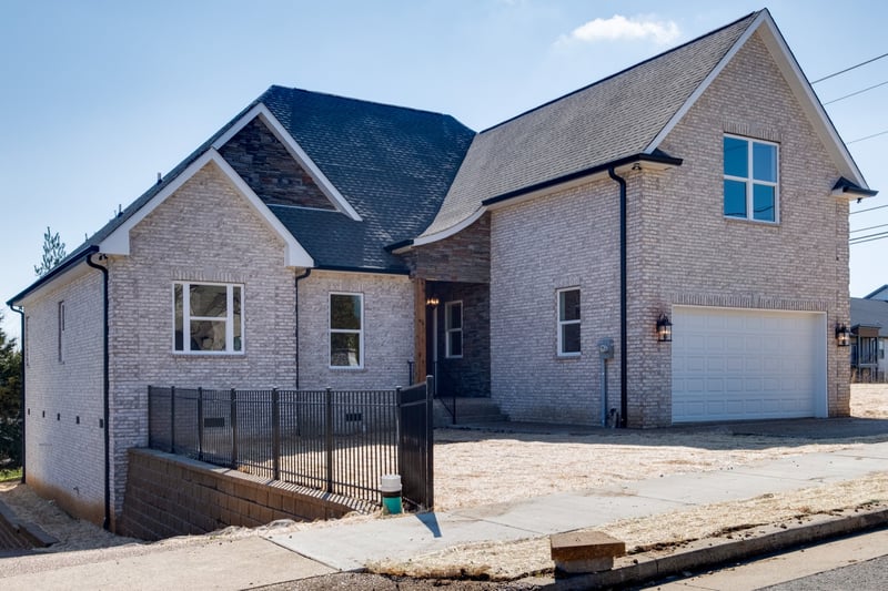 200 Valley Bend Dr, Nashville, TN 37214