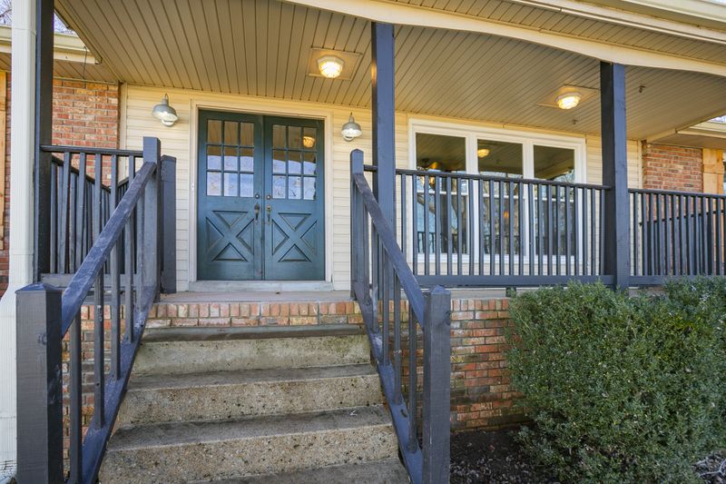 208 Shevel Dr, Goodlettsville, TN 37072