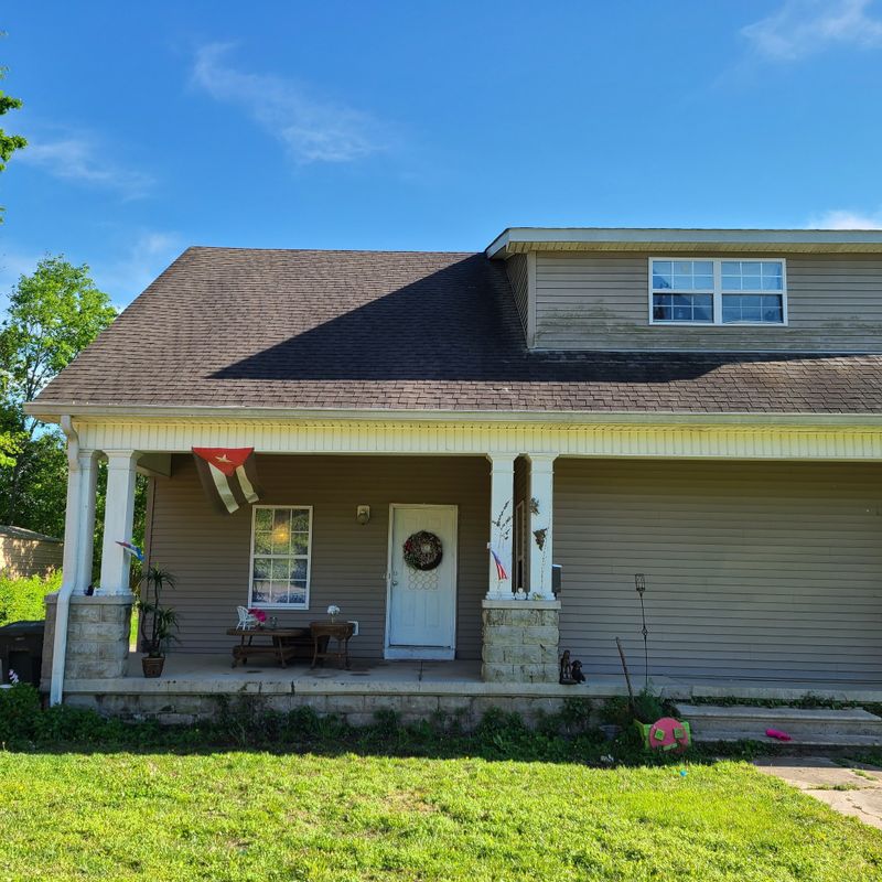 615 5th Ave E, Springfield, TN 37172