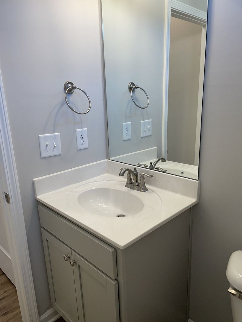 606 Minerva Dr, La Vergne, TN 37086