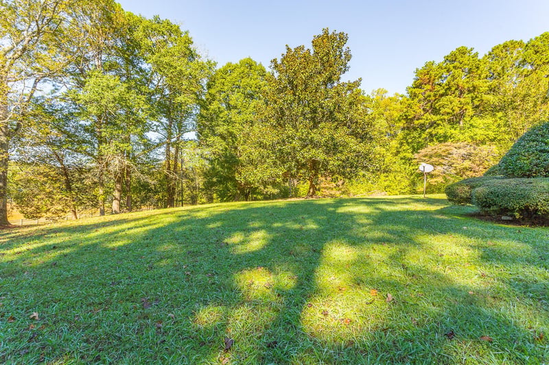 2050 Ne Lake Francis Rd, Dalton, GA 30721