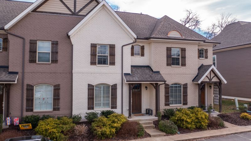 533 Harpeth Park Dr, Nashville, TN 37221