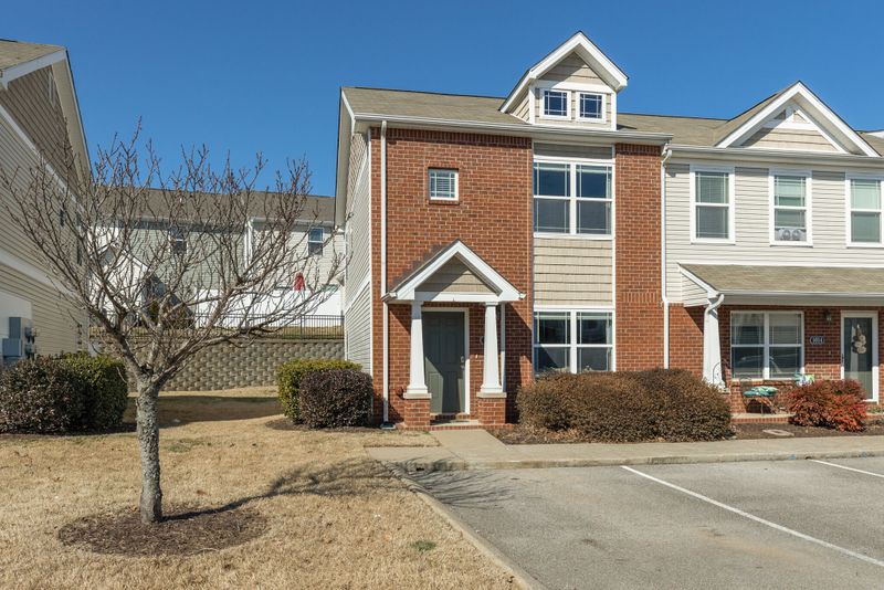 1016 Somerset Springs Dr, Spring Hill, TN 37174