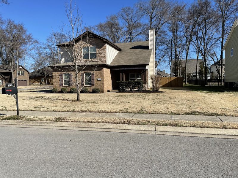 2205 Burnside Dr, Murfreesboro, TN 37128