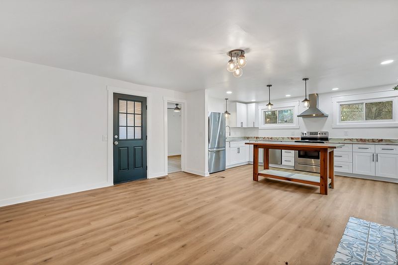 40 W Lakeview Dr, Mount Juliet, TN 37122