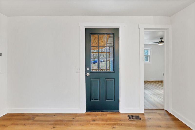 40 W Lakeview Dr, Mount Juliet, TN 37122