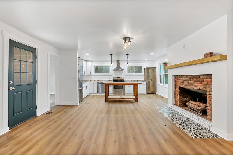 40 W Lakeview Dr, Mount Juliet, TN 37122