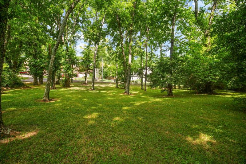 930 Battery Ln, Nashville, TN 37220