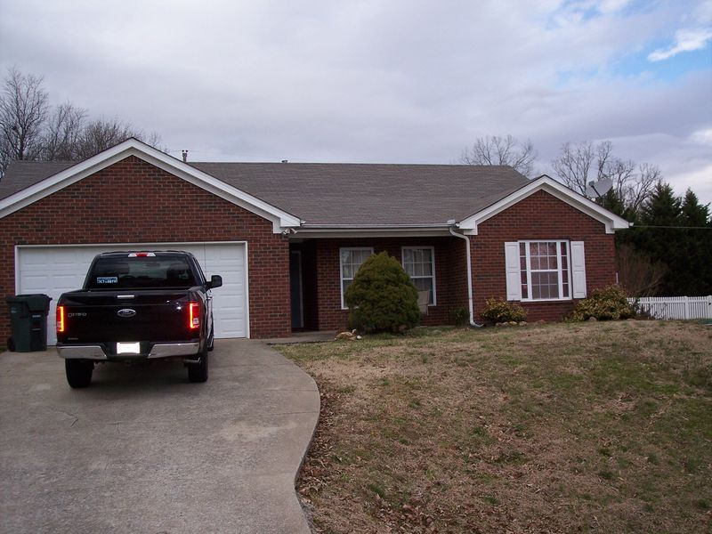 1004 Hickory Pointe, Dickson, TN 37055