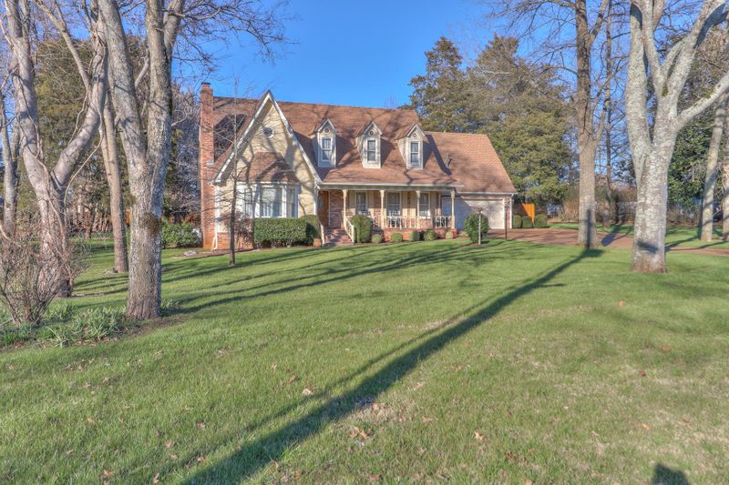 1434 Haynes Dr, Murfreesboro, TN 37129