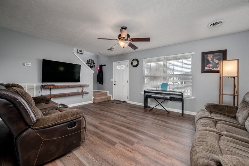 106 Breeze Dr, Murfreesboro, TN 37129