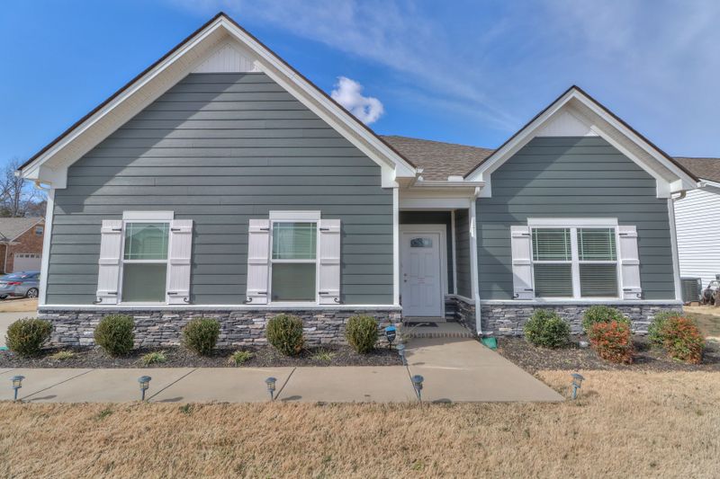 2042 Sainfoin Way, Murfreesboro, TN 37128