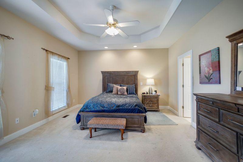 2717 Hardwick St, Murfreesboro, TN 37130