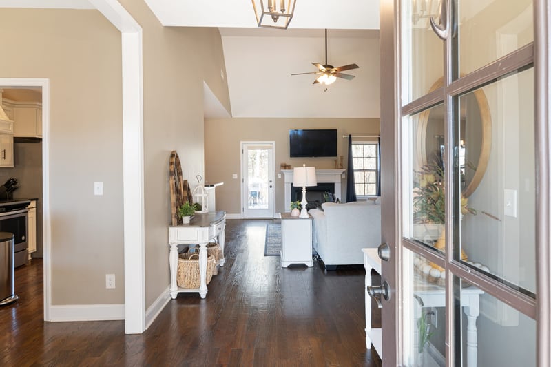 106 Amelia Dr, Bon Aqua, TN 37025