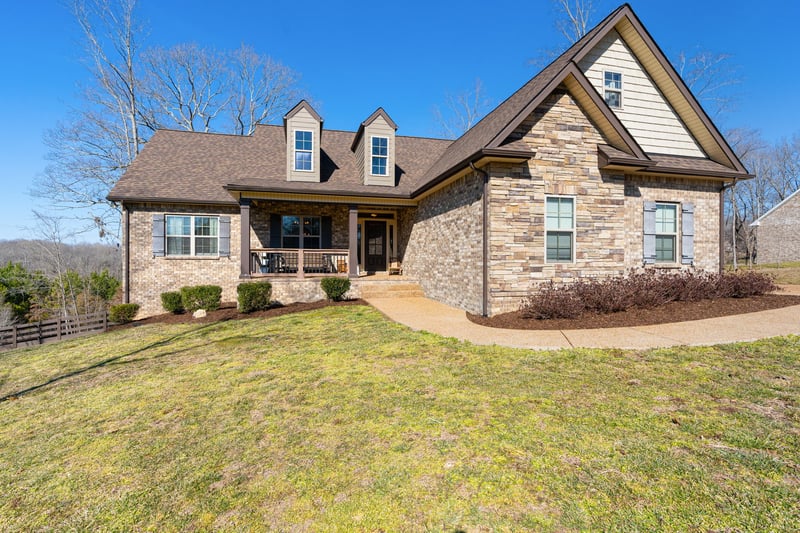 106 Amelia Dr, Bon Aqua, TN 37025