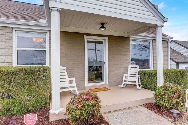2404 Maplecrest Dr, Nashville, TN 37214