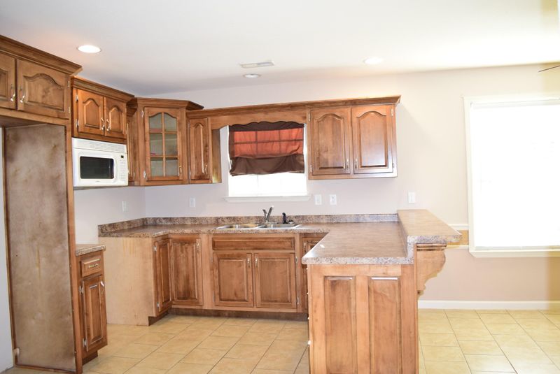 9 Hatfield Dr, Ringgold, GA 30736
