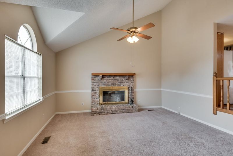 564 Foster Dr, Ringgold, GA 30736
