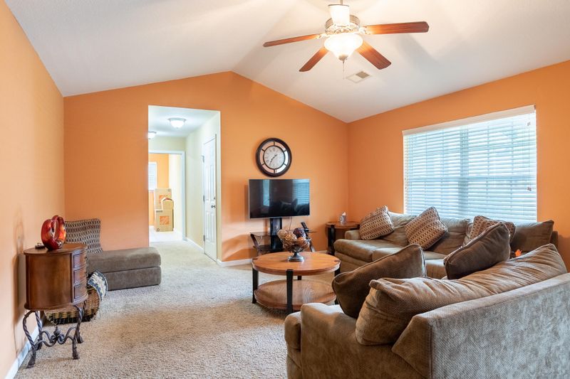 1080 Colony Cir, Fort Oglethorpe, GA 30742