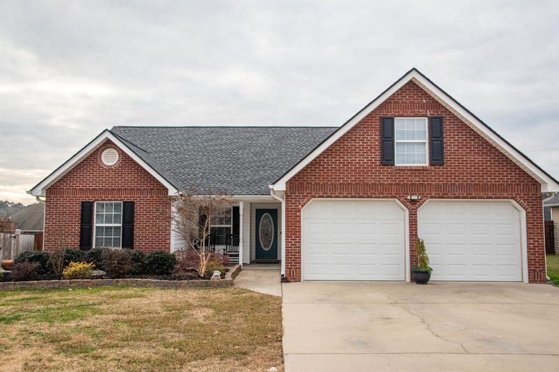 554 Sweet Birch Dr, Rossville, GA 30741