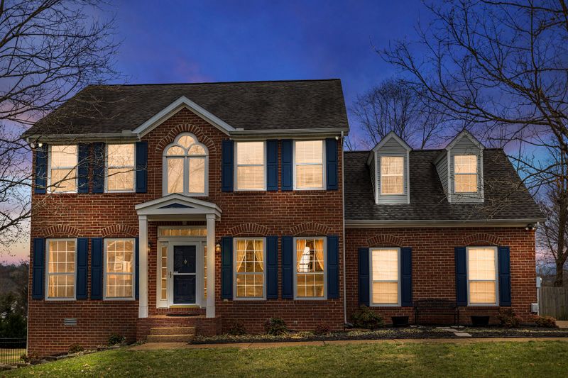 233 Dandridge Dr, Franklin, TN 37067